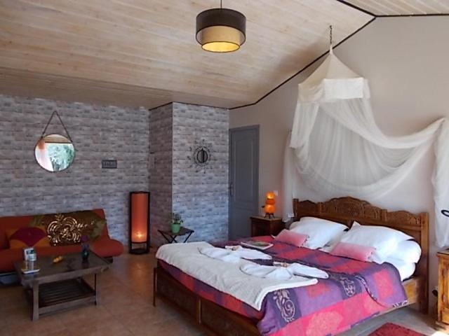 Le Clos Des Palmiers Saint-Ouen-d'Aunis Εξωτερικό φωτογραφία
